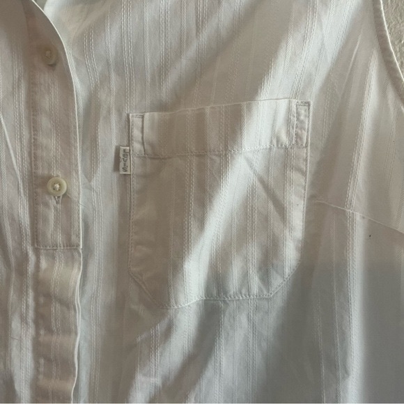 Levis White Sleeveless Blouse Size Medium - Picture 5 of 6
